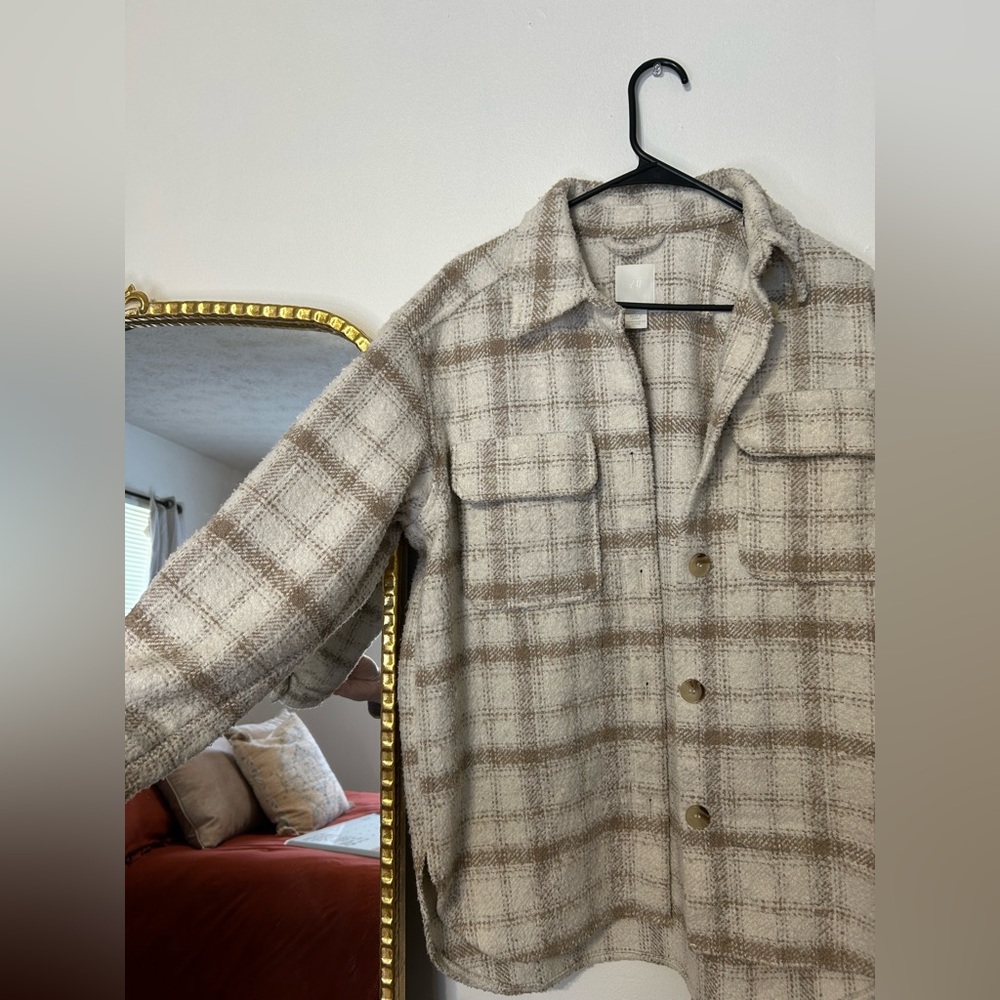 H & M Neutral Plaid Shacket - Picture 3 of 6